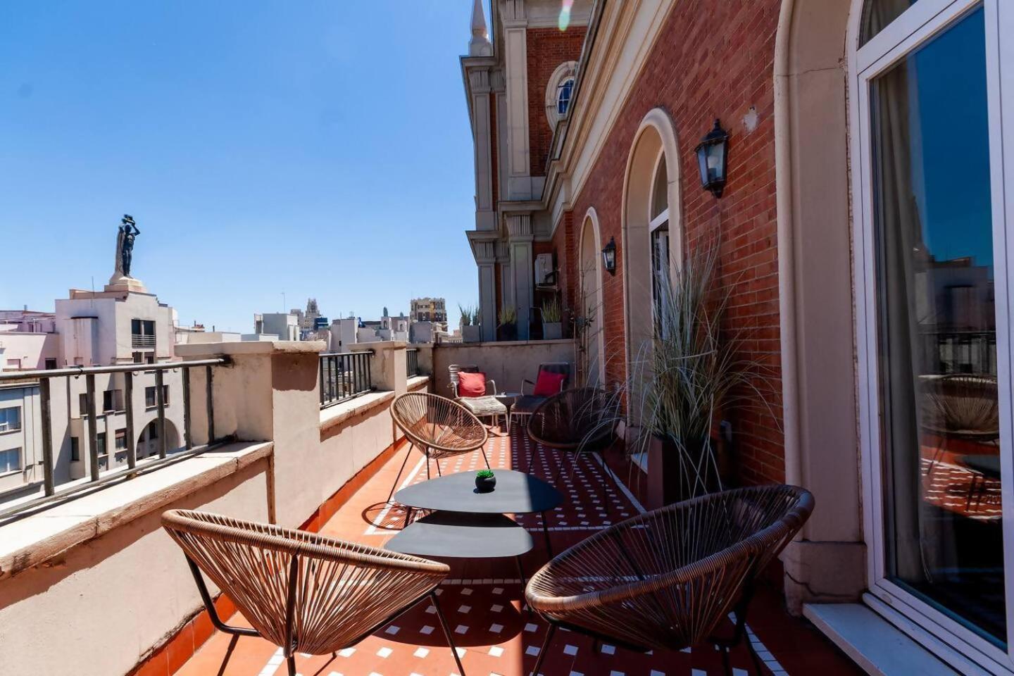 Apartmán Atico En La Gran Via Con Terraza Madrid Exteriér fotografie